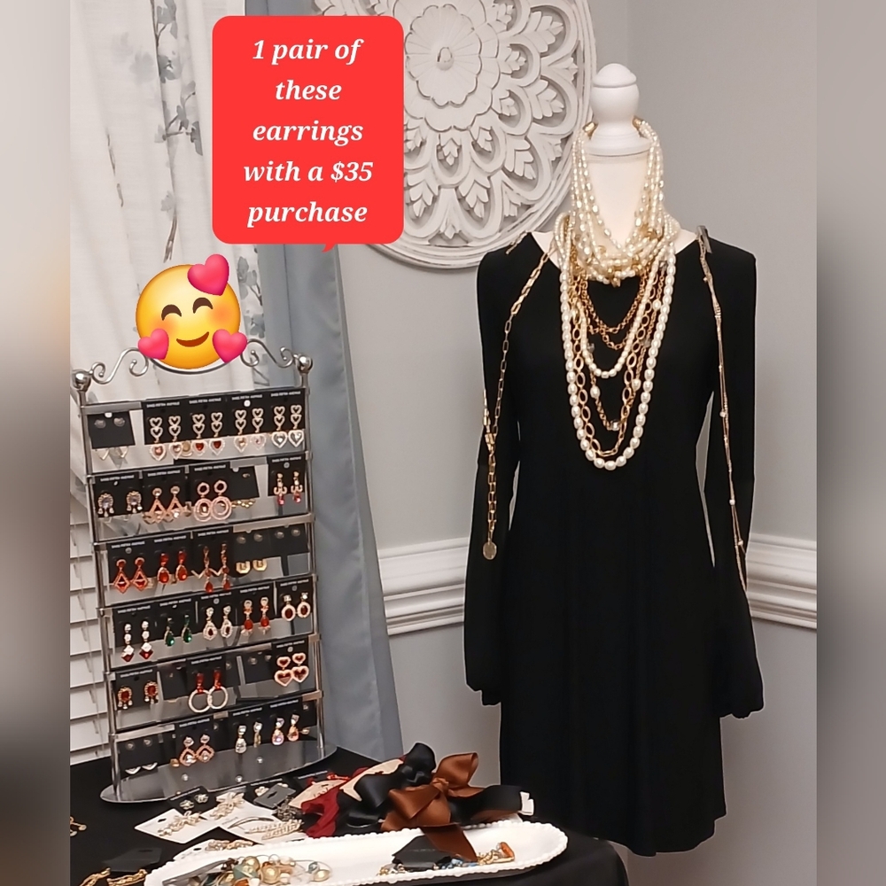 FREE Pair Of Earrings From Rack With $35 Minimum Purchase From Closet 💕🌷🌸